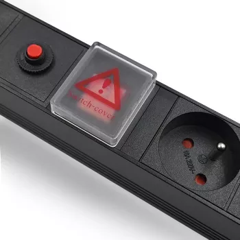 Qoltec 53996 régua de tomadas para RACK 19 | 1U | 16A | PDU | 8xFRANCÊS | 2m