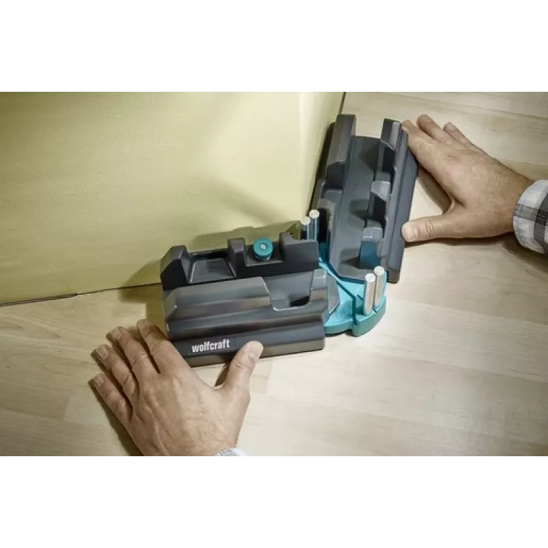Caixa de esquadria e batente Wolfcraft 6948200 — guia de esquadria, alcance de medição 85–180°, para tábuas até 3 cm, preta