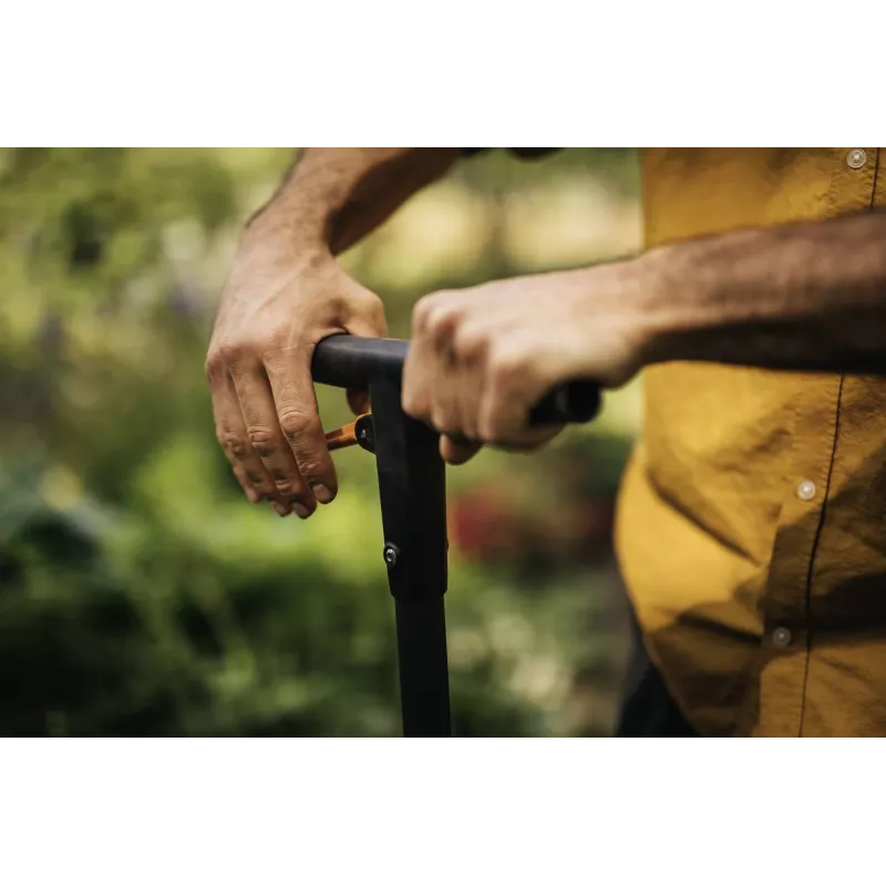 Ajuda de plantação Fiskars ERGO Ajuda de plantação de cabo longo – cabo longo ergonómico, modelo 1057078