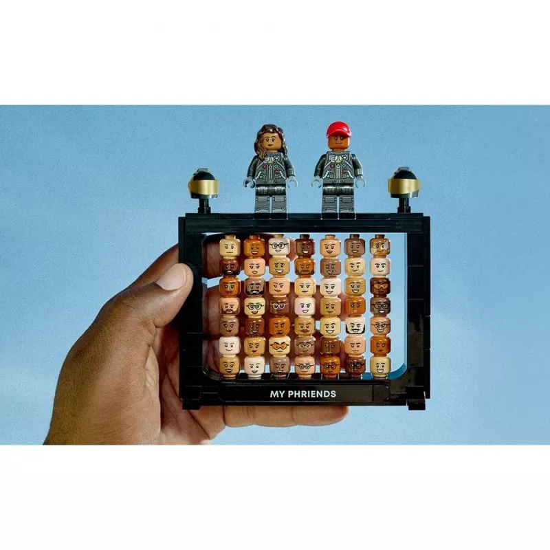 LEGO Icons 10391 Over the Moon com Pharrell Williams