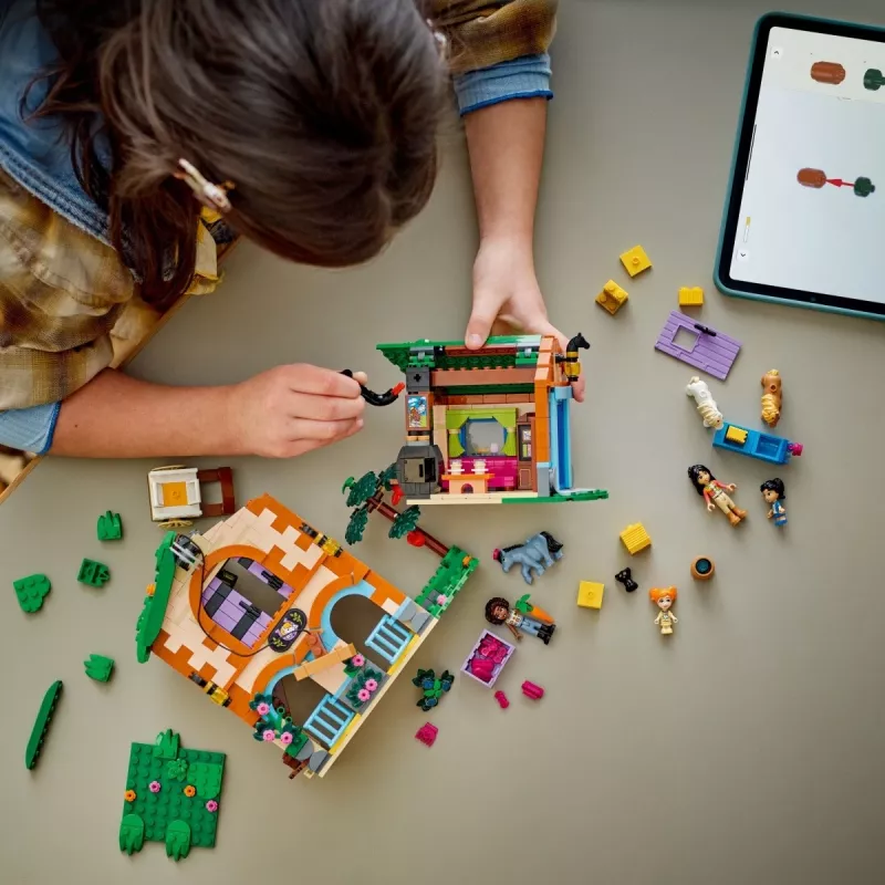 LEGO Friends 42654 Rancho de Póneis e Estábulo