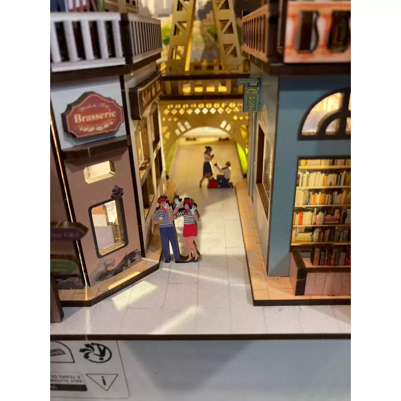 Kit de trabalhos manuais REVELL Tiny Adventures «Paris» — modelo em miniatura de papel, hobby criativo