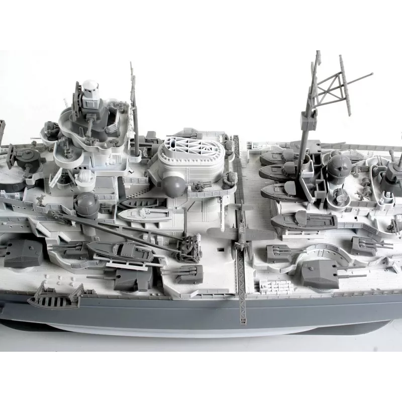 Maquete plástica de navio REVELL Tirpitz escala 1:350
