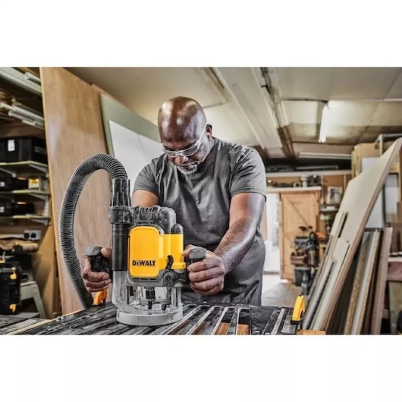 Fresadora Dewalt 2300W DWE625