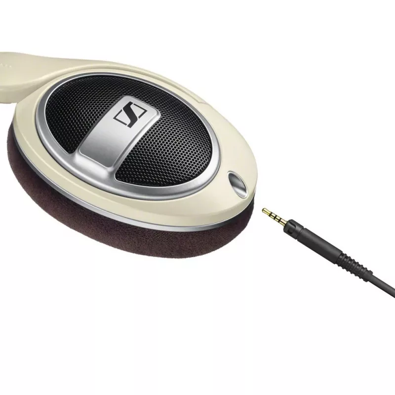 Auscultadores Sennheiser HD 599 — com fios, circumaurais, 50 Ω, 12–38500 Hz, cabo de 1,2 m, marfim