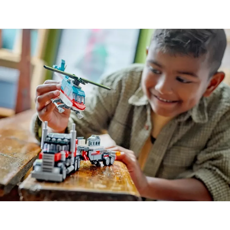 LEGO Creator 3-in-1 31146 Camião de Plataforma com Helicóptero