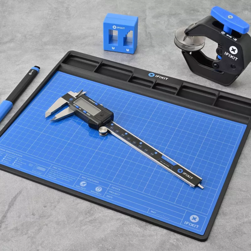 iFixit Repair Business Toolkit Oficina de reparação completa numa bolsa