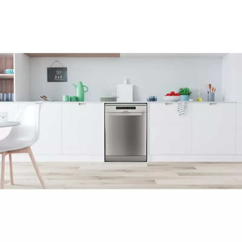 Indesit D2F HD624 AS Máquina de lavar loiça independente 14 conjuntos de louça