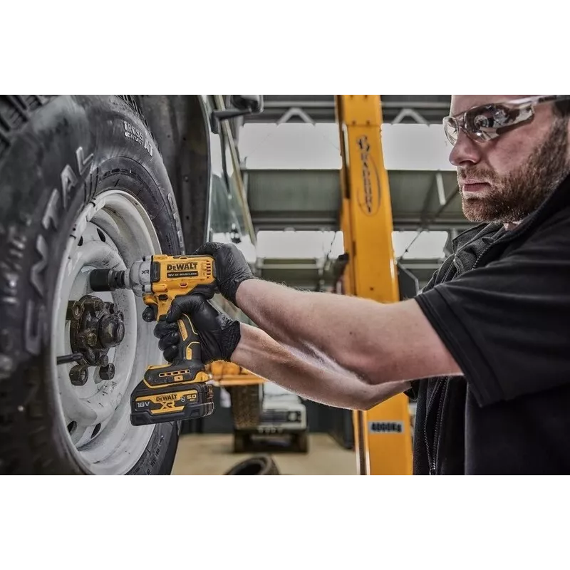 Chave de impacto DeWALT DCF891P2T-QW, sem escovas, 18V 5,0Ah, encaixe 1/2