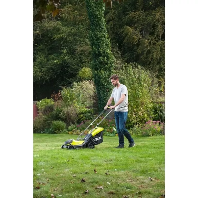 Corta-relvas Ryobi OLM1833B empurrar a bateria preto, verde
