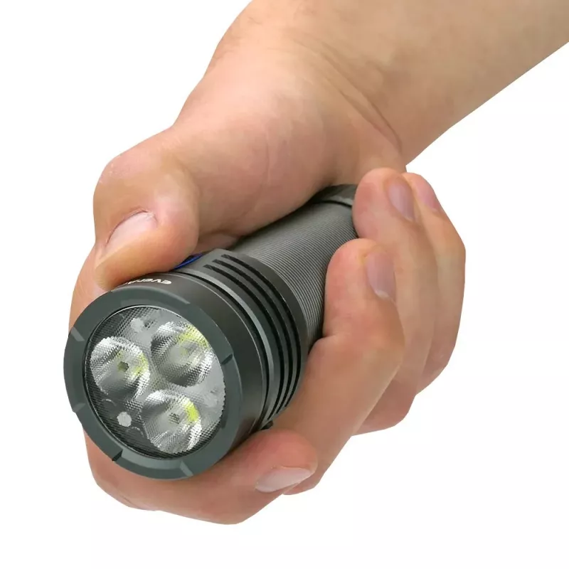 Lanterna LED everActive LUMINATO R FL-3300R – 3300 lúmenes, recarregável
