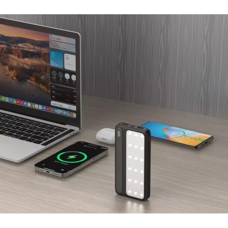 Powerbank P10 LCDPD 10.000 mAh LAMPE
