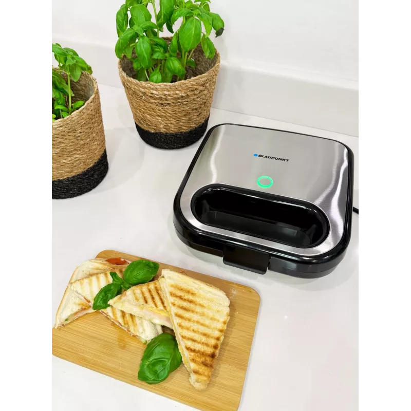 Torradeira BLAUPUNKT SMS501 — Máquina de sandes/Grelhador, 750 W, placas antiaderentes, compacta em Preto
