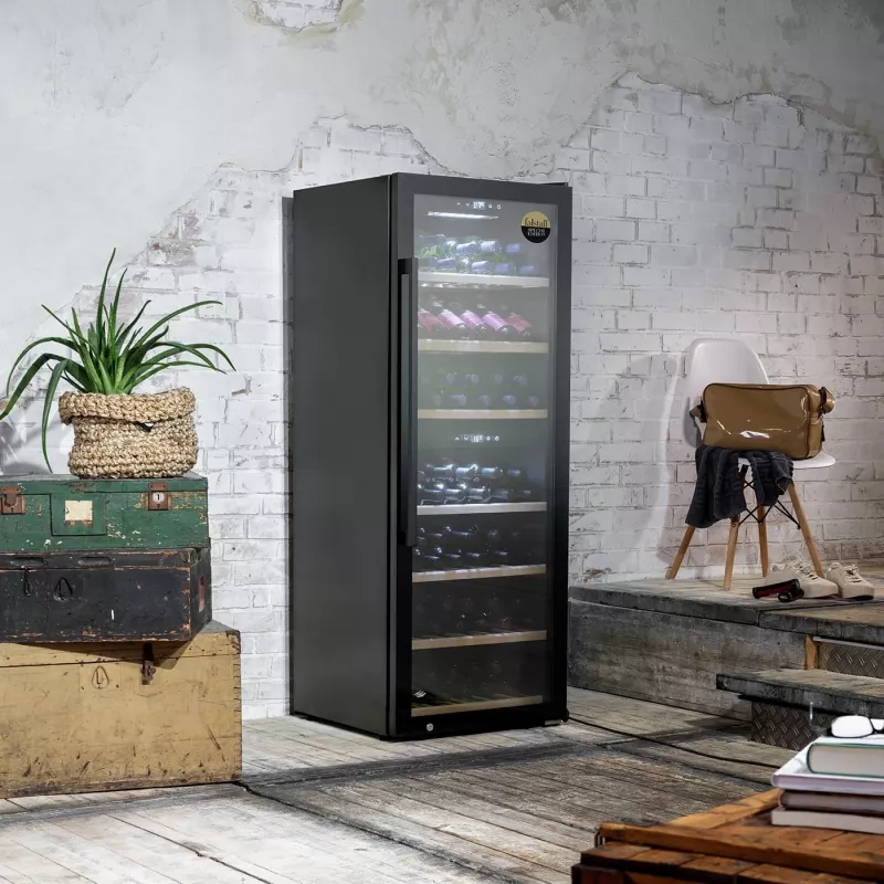 Caso | Garrafeira inteligente | WineExclusive 126 | Classe de eficiência energética G | Garrafeira | Vertical | Capacidade de garrafas 126 garrafas | Tipo de refrigeração tecnologia de compressor | Preto