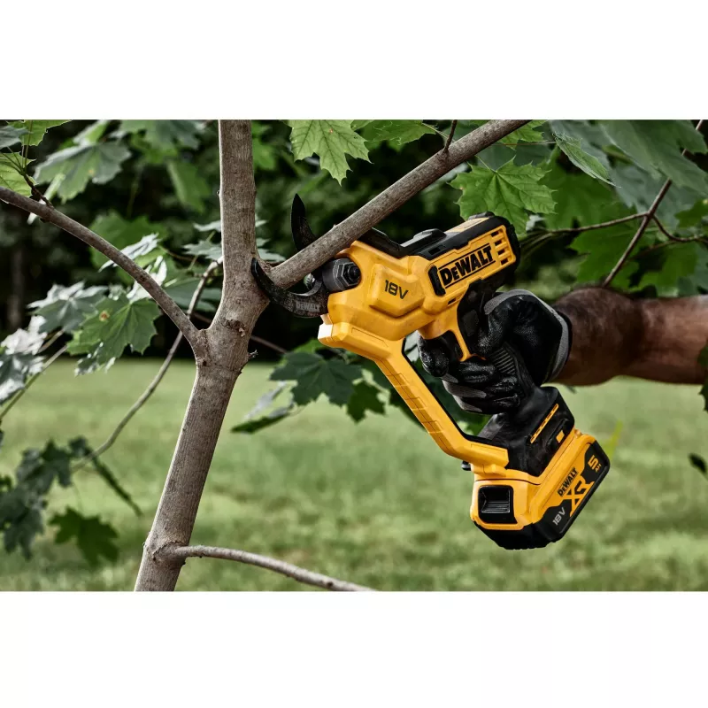 DeWALT DCMPP568N-XJ 18 V XR tesoura de poda a bateria, corte máx. 38 mm, 1,37 kg, amarelo/preto, sem bateria e carregador