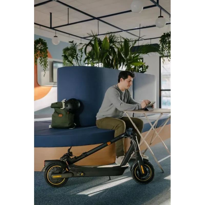 Trotinete clássica Ninebot by Segway KickScooter MAX G2 D