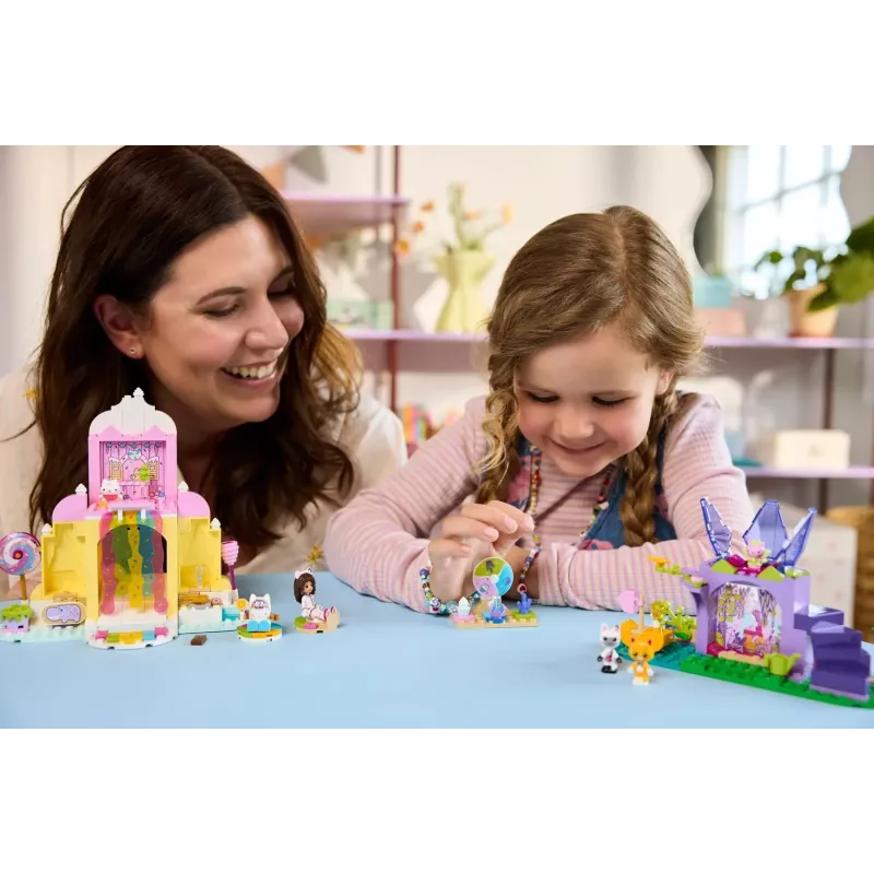 Brinquedo de construção LEGO Icing Mountain and Kitten Garden 11205 — 263 peças, 3 minifiguras, a partir dos 4 anos