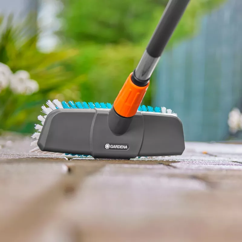 Gardena | Escova de lavagem Cleansystem para superfícies maiores e resistentes a riscos, dura | 18816-20