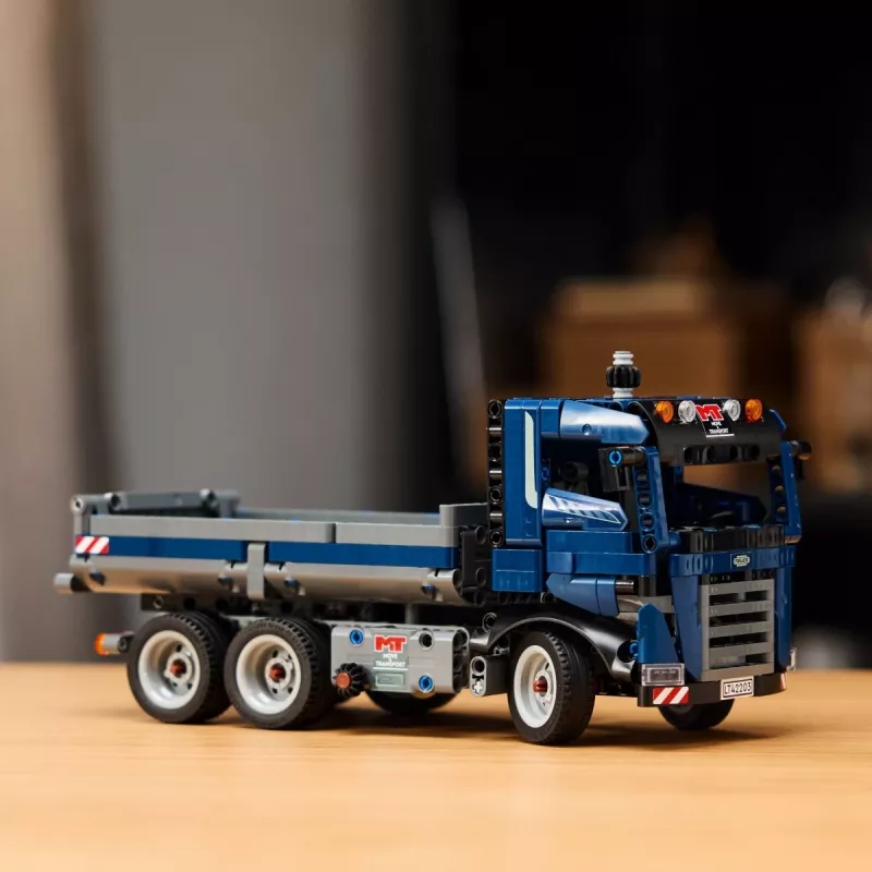 LEGO TECHNIC 42203 Camião basculante