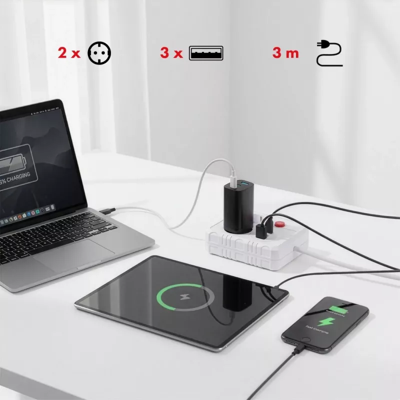 Extensão elétrica MACLEAN MCE388 W – 2 tomadas, 3×USB, 110–240V, 2500W, cabo de 3 m, branco