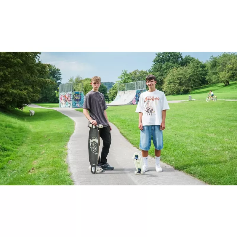Longboard Muuwmi Lights GLOW ABEC 7 com rodas luminosas, preto/verde