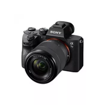 Sony α 7 III + 28–70 mm MILC 24,2 MP CMOS 6000 x 4000 píxeis preto