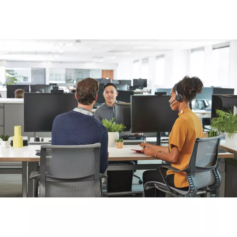 Sistema de videoconferência pessoal Logitech Zone Wired UC