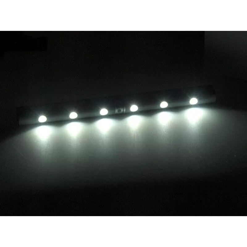 Luminária LED de armário Maclean MCE123 com sensor de movimento