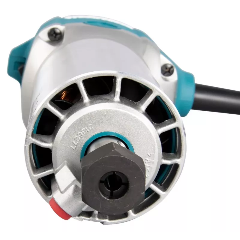 Máquina de fresar e aparar elétrica 710W Makita RT0702C