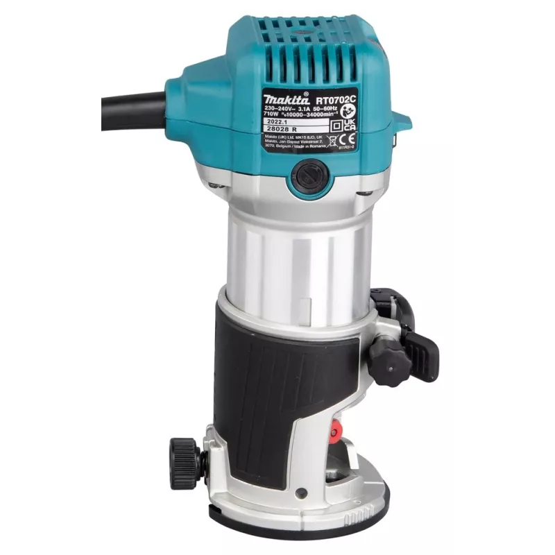 Máquina de fresar e aparar elétrica 710W Makita RT0702C