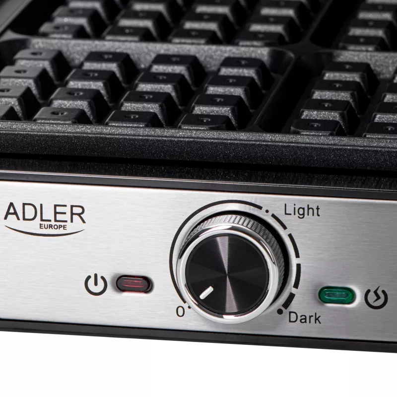 Máquina de waffles Adler AD 3083 – 4 waffles quadrados 10×10 cm, 1200 W, temperatura ajustável, revestimento antiaderente, pegas frias