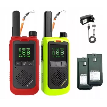 Rádio portátil Baofeng BF-T17 verde — 16 canais, 5 W, 400–470 MHz, bateria 1500 mAh