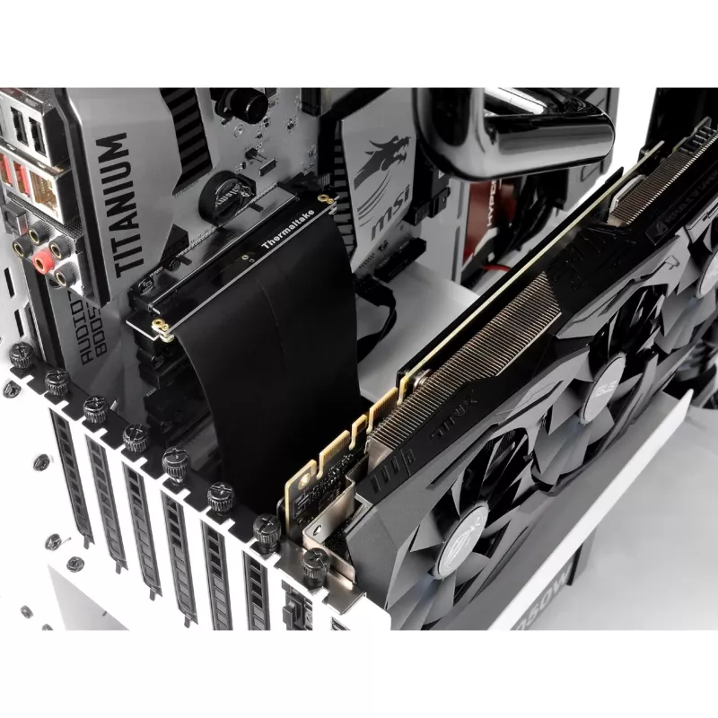 Thermaltake AC-053-CN1OTN-C1 cabo riser PCI Express x16, 0,2 m, preto