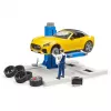 BRUDER Car Service Center bworld 62112 com conjunto de brinquedo roadster, figuras de acessório e elementos de oficina