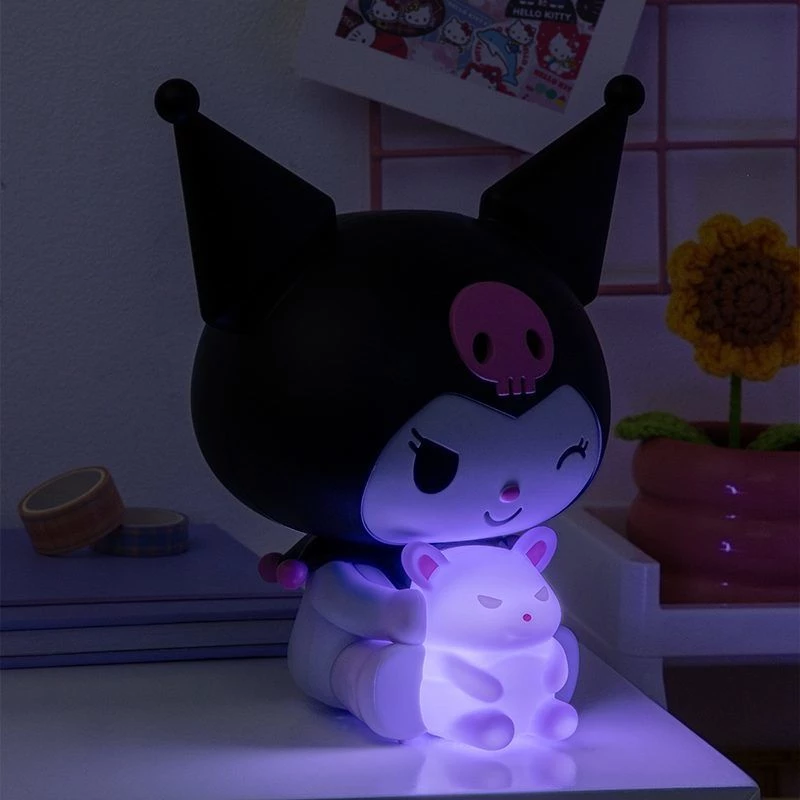 Luz noturna de mesa Paladone Hello Kitty Kuromi GloBuddies modelo PP14396KUR