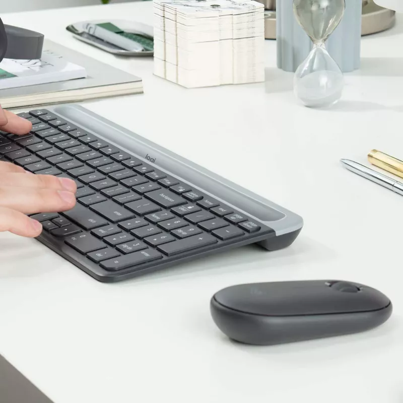 Conjunto de teclado e rato Logitech MK470 slim Combo