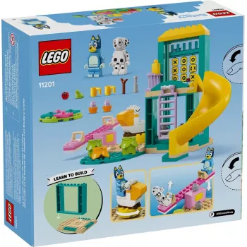 LEGO Bricks Conjunto 11201 Diversão no Parque com a Blue e a Chloe – minifiguras, cena de jogo