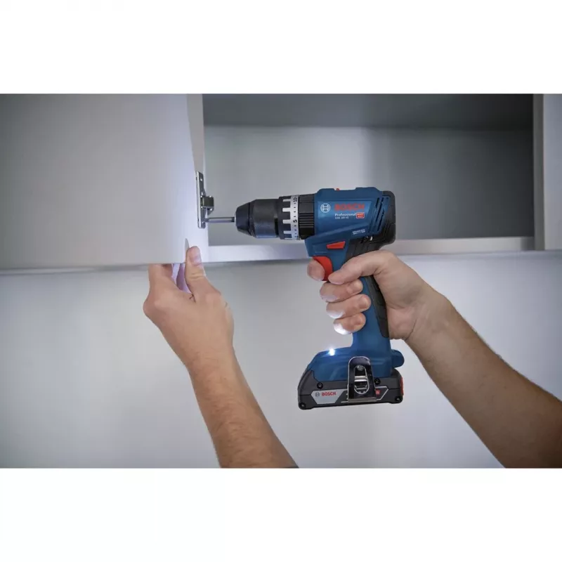 Berbequim aparafusador com bateria Bosch GSB 18 V — 18 V, 4 Ah Li‑Ion, 45 N·m, 500/1900 rpm, 35 mm madeira, 10 mm aço, 2 baterias, carregador, mala