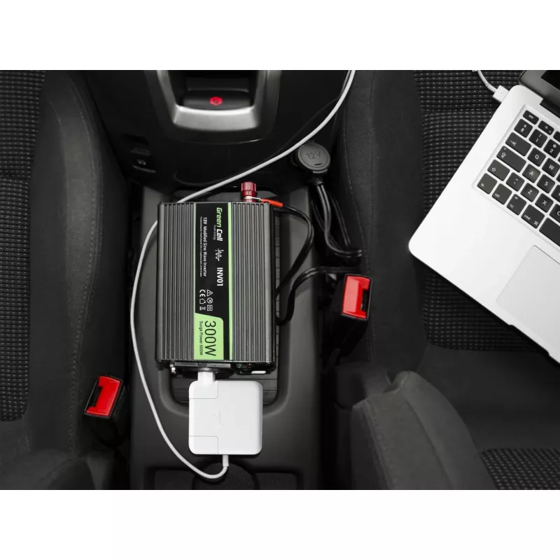 Adaptador inversor Green Cell INV06 12V para 230V 150W 50Hz ficha tipo C, 85% de eficiência, preto