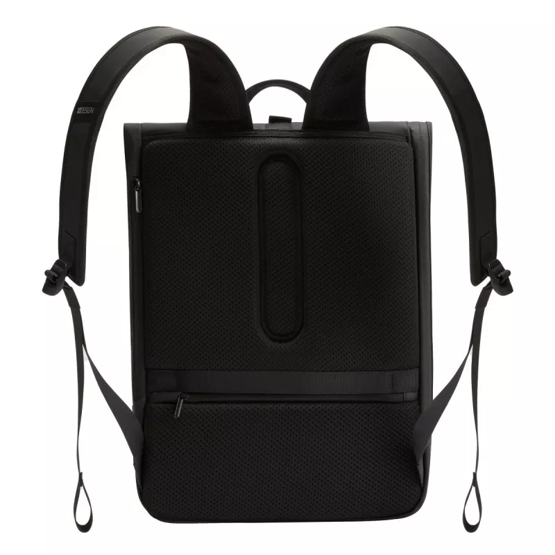 Mochila XDDESIGN URBAN FLAP-TOP P706.2601 — repelente à água, leve, preta