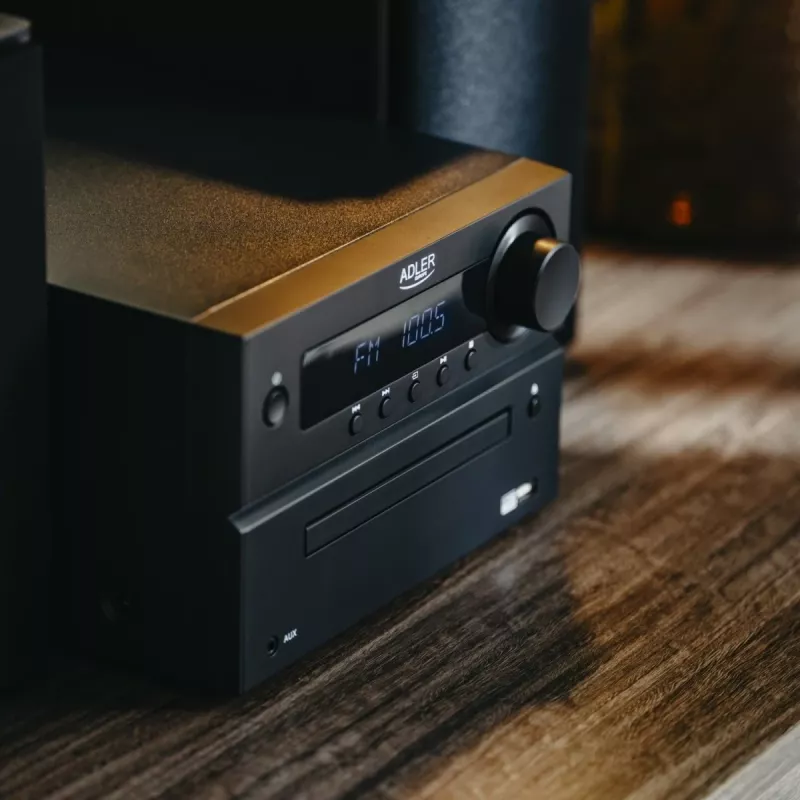 Mini sistema de alta fidelidade estéreo Adler AD 1917 — Bluetooth V5.3, CD/USB/MP3, 2×25 W RMS, sintonizador FM, equalizador de 4 bandas, AUX, preto