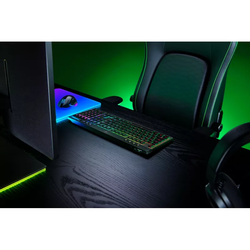 Razer BlackWidow V4 Low-Profile HyperSpeed (RZ03-05270800-R3M1) teclado, interruptores laranja, disposição US