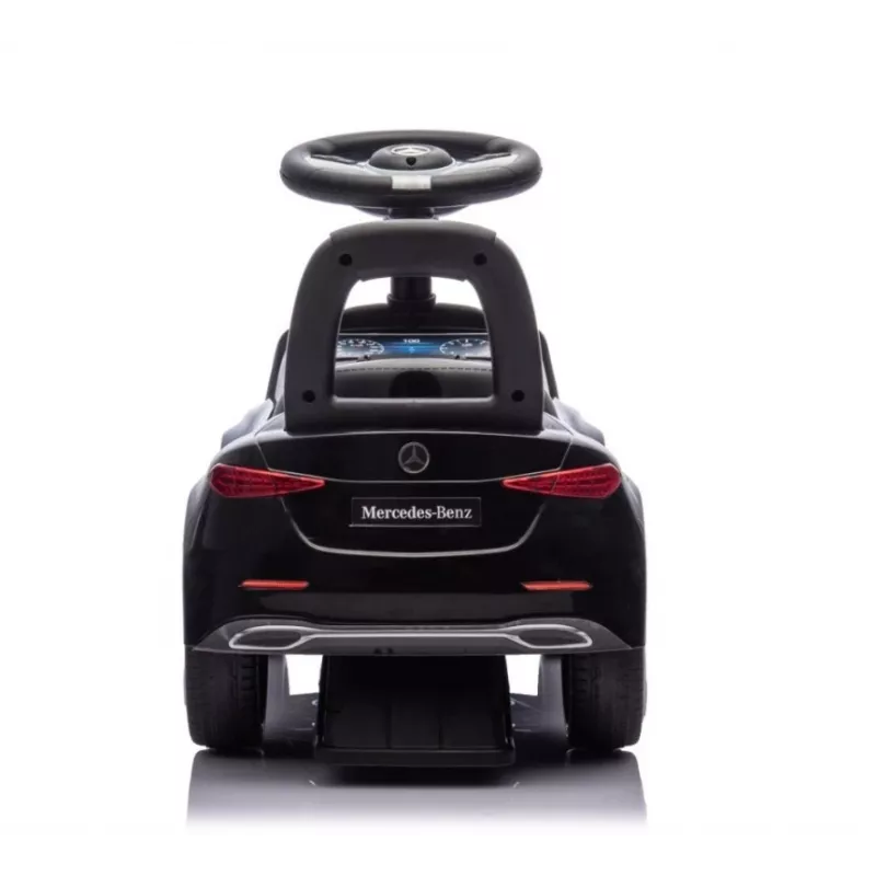 Veículo Mercedes C-Class S preto