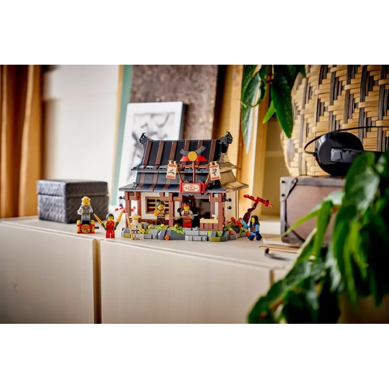 LEGO NINJAGO 71858 Forja das Quatro Armas – 15.º Aniversário