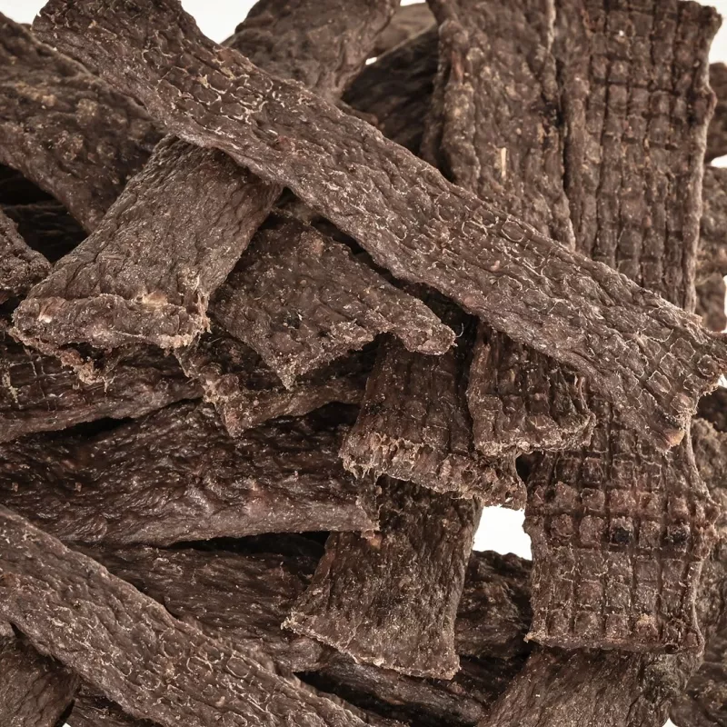 Petiscos para cães PETITTO Monoprotein Beef Strips 400 g — snack hipoalergénico monoproteico de vaca para cães adultos