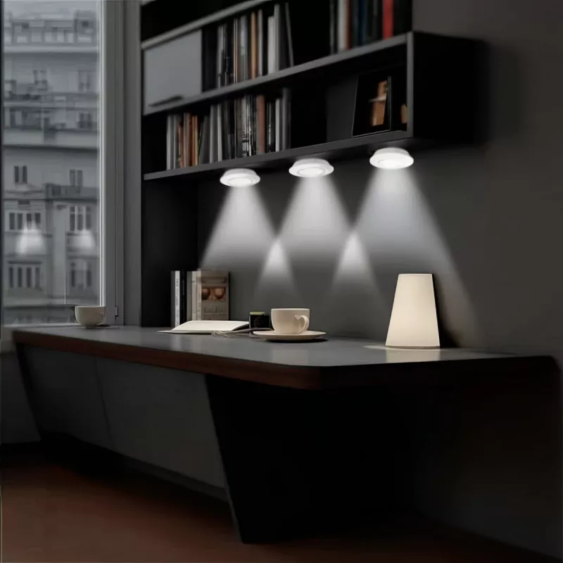 Conjunto de lâmpadas LED com comando Maclean Energy MCE165, pilhas AAA, 6 unid. no conjunto