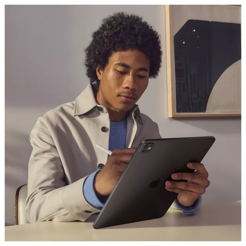iPad Pro 11 M5, Space Black, 2TB, Wi-Fi + Cellular, vidro padrão