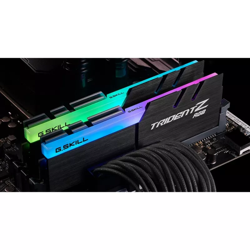 DIMM 16 GB DDR4-4000 (2x 8 GB) Dual-Kit, memória preta, F4-4000C18D-16GTZRB, Trident Z RGB, INTEL XMP