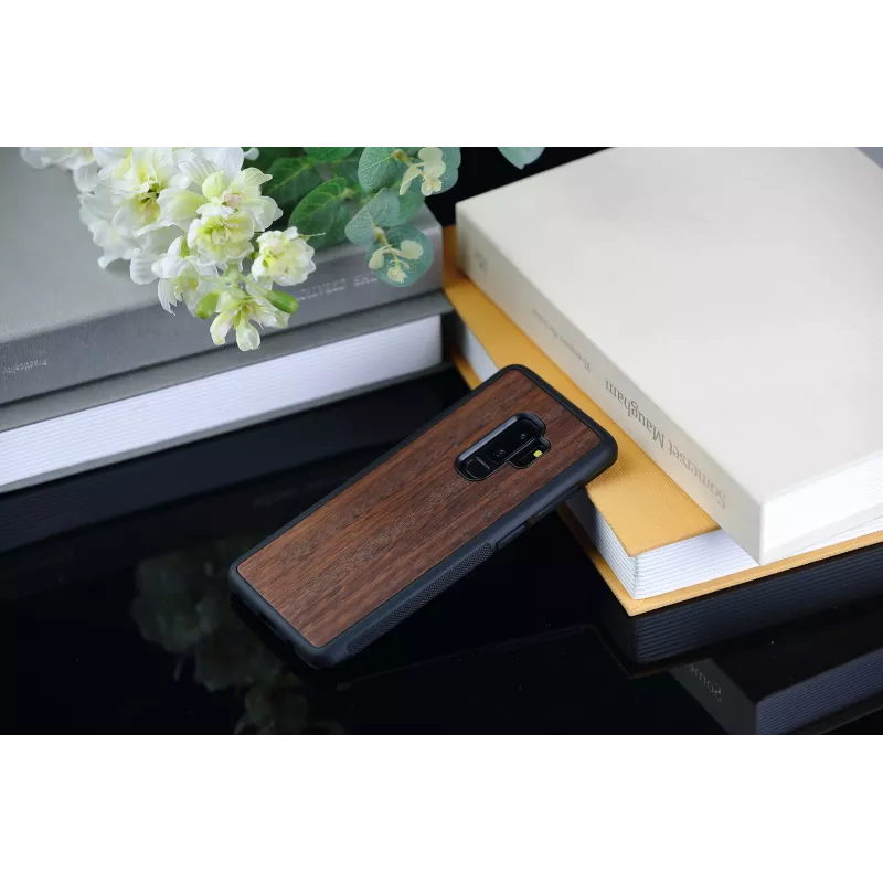 Capa para smartphone man and wood para Galaxy S9 Plus, padrão koala, preto