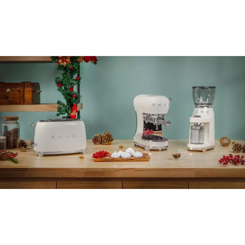 Máquina de café SMEG creme